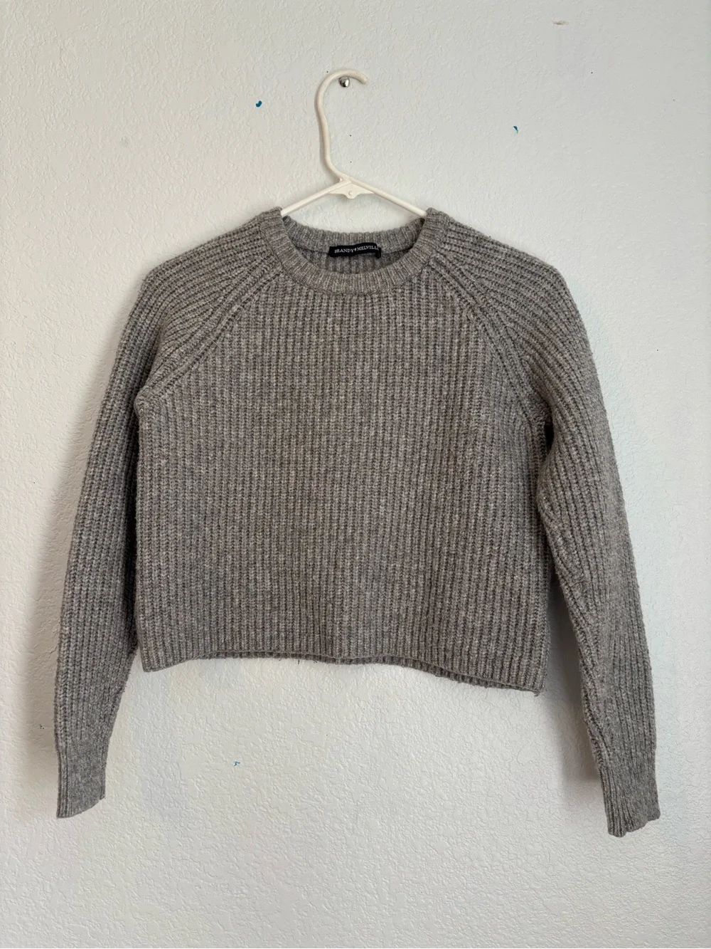 Brandy Melville Gray Ribbed Knit Crew Neck Raglan Pullover Sweater One Size